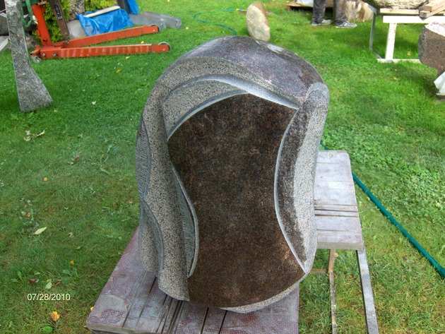 Akmens skulptūras