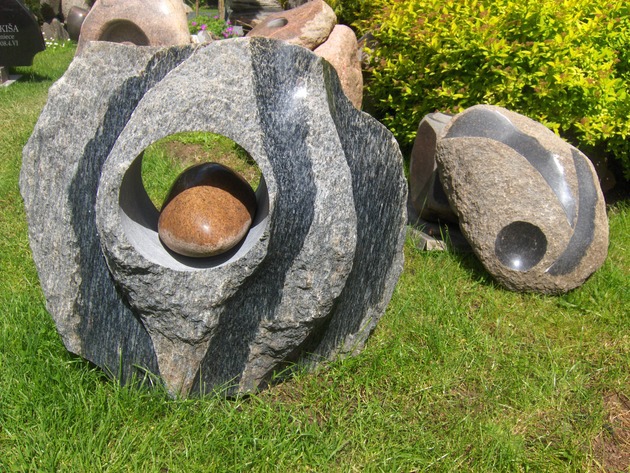 Dārza skulptūras un vides objekti