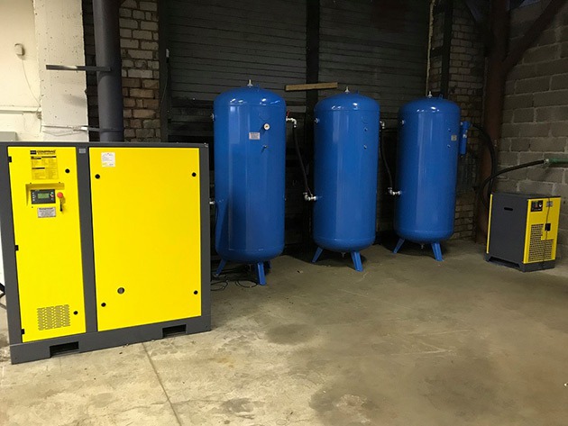 Screw compressors with air dryer Comprag