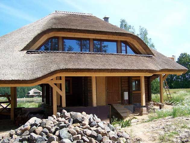 Niedru jumti, klāšana