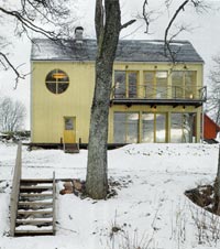 Ezerkrasti, brīvdienu māja