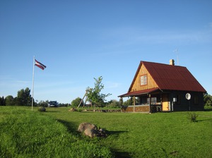 Ezersētas, lauku māja