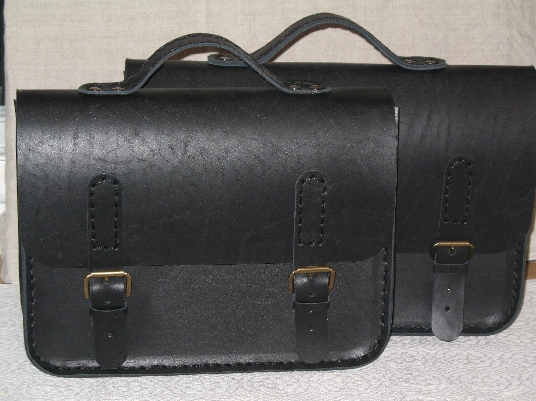 Kods: Pr-1. Melns portfelis. Cena 50Ls. Izmēri - 40x30 cm. Biezums 8 cm.