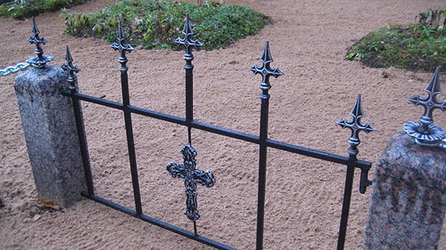 Graveyard fences