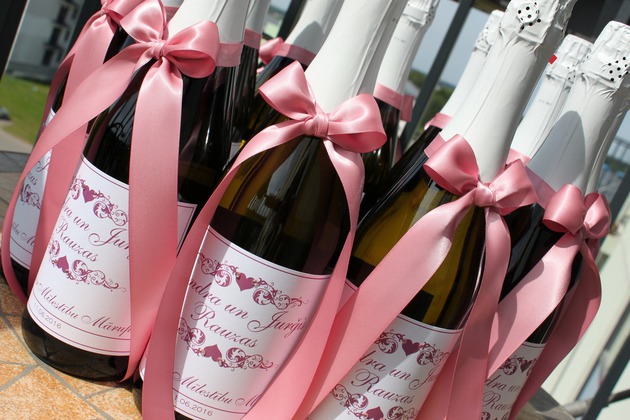 personalizētas šampanieša pudeles, personalizēts kāzu šampanietis, personalizētas šampanieša pudeļu etiķetes