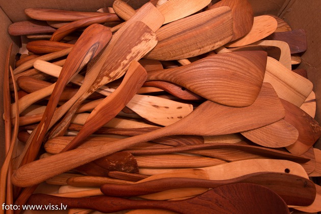 Küchenutensilien aus Holz