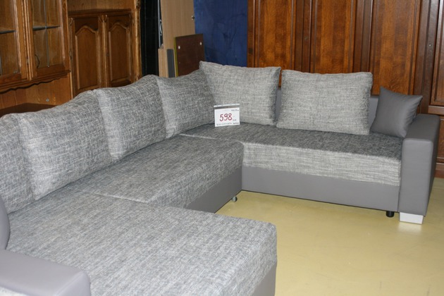 Dīvāns 3,20x2,20x1,60, izvelkams, veļas kaste, cena 598.00EUR