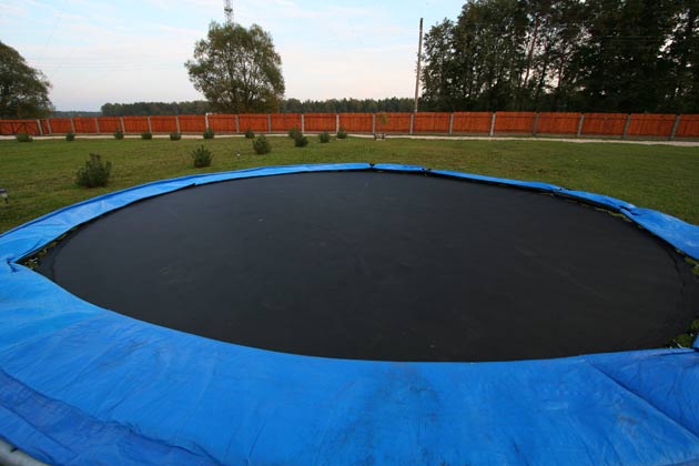 Atraction on a trampoline