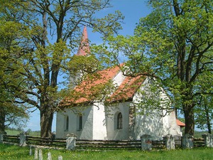 Strazdes evaņģēliski luteriskā baznīca, Kirche