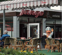 Tango, Restaurant