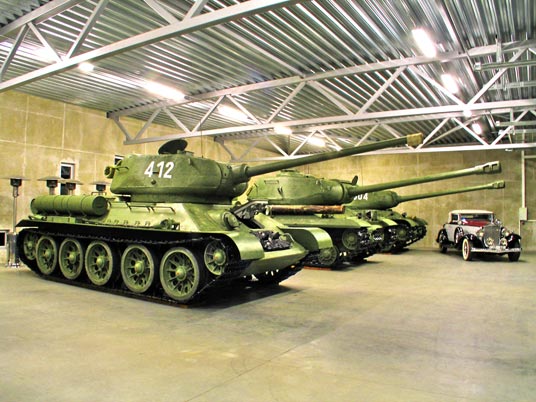 Collection of tank