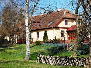 Garīkas, viesu māja, Šitake sēņu audzētava